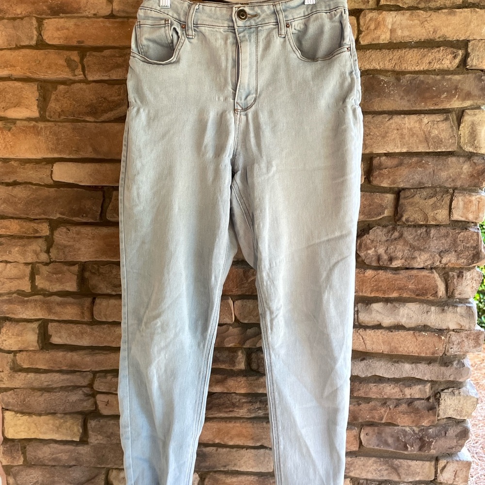 No Boundaries Light Wash Denim Jeans